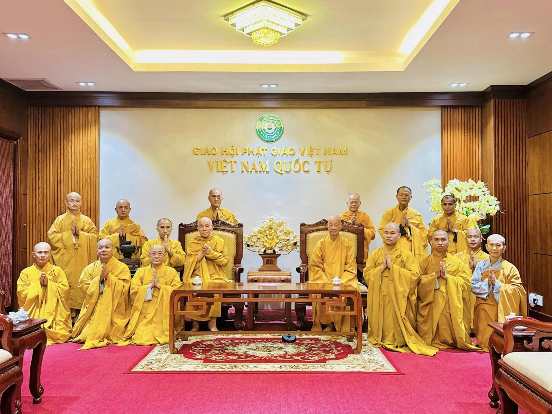 Tp.HCM: Ban Quản Trị Tông Phong Liên Tông Tịnh Độ Non Bồng Thỉnh An Đức Pháp Chủ Nhân Mùa An Cư